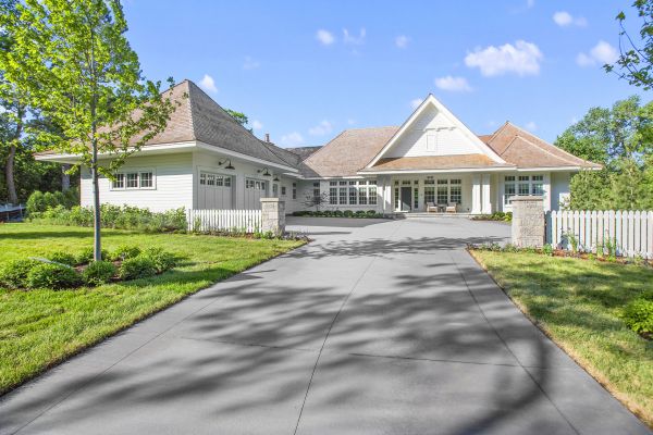 Cost of Driveway Concreting in Lees Summit